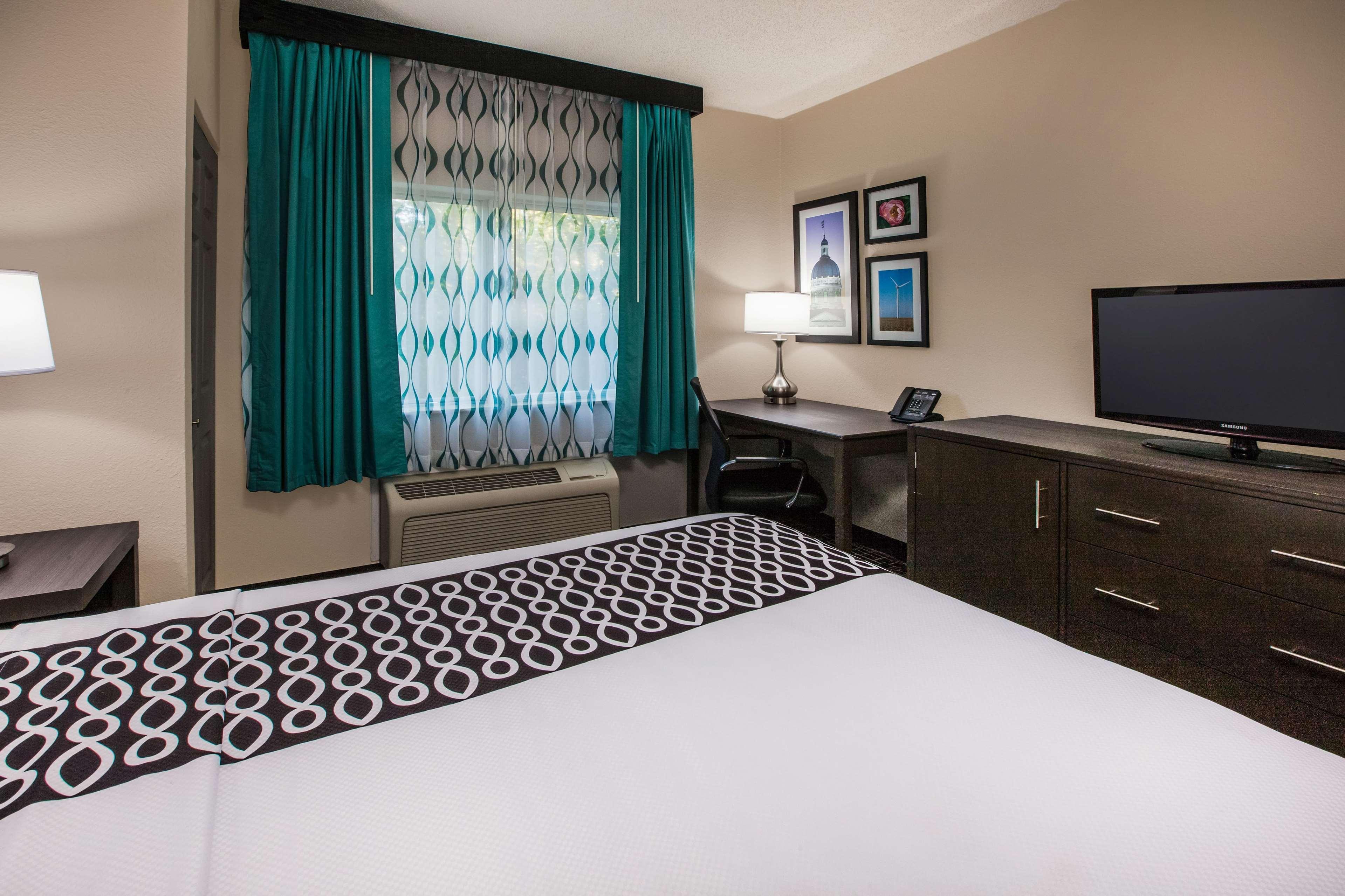 La Quinta Inn By Wyndham Indianapolis North Экстерьер фото