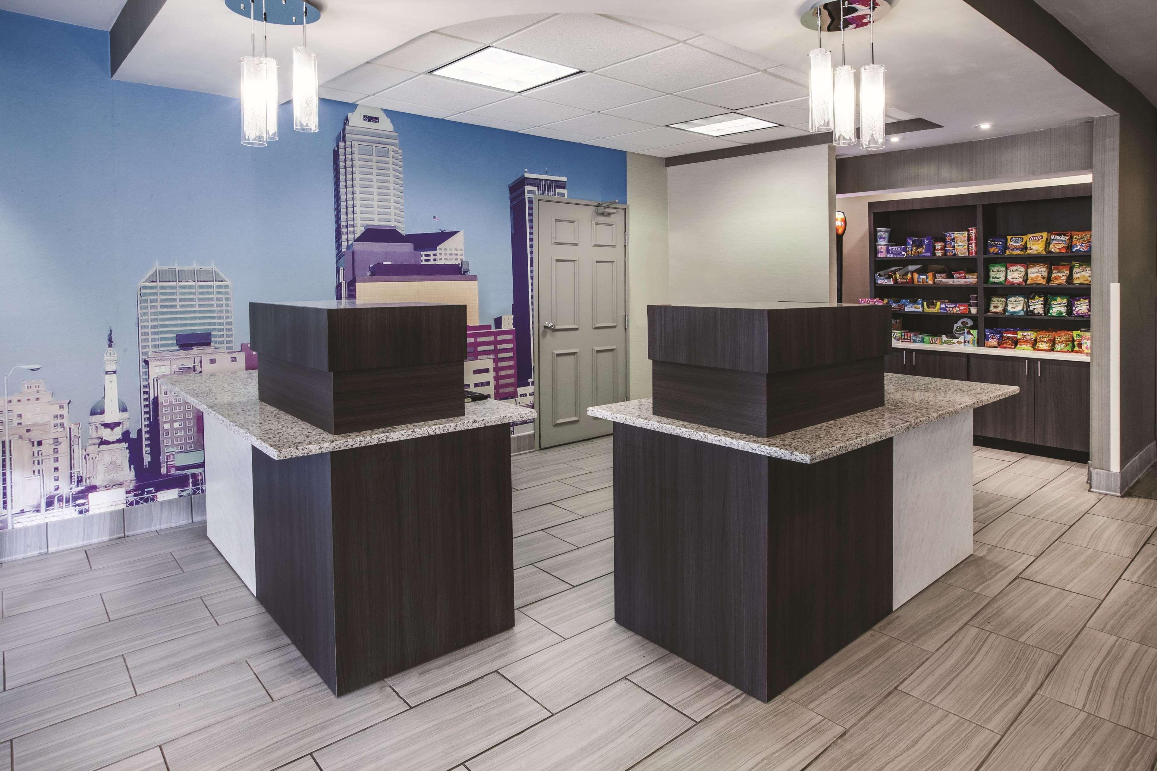 La Quinta Inn By Wyndham Indianapolis North Экстерьер фото