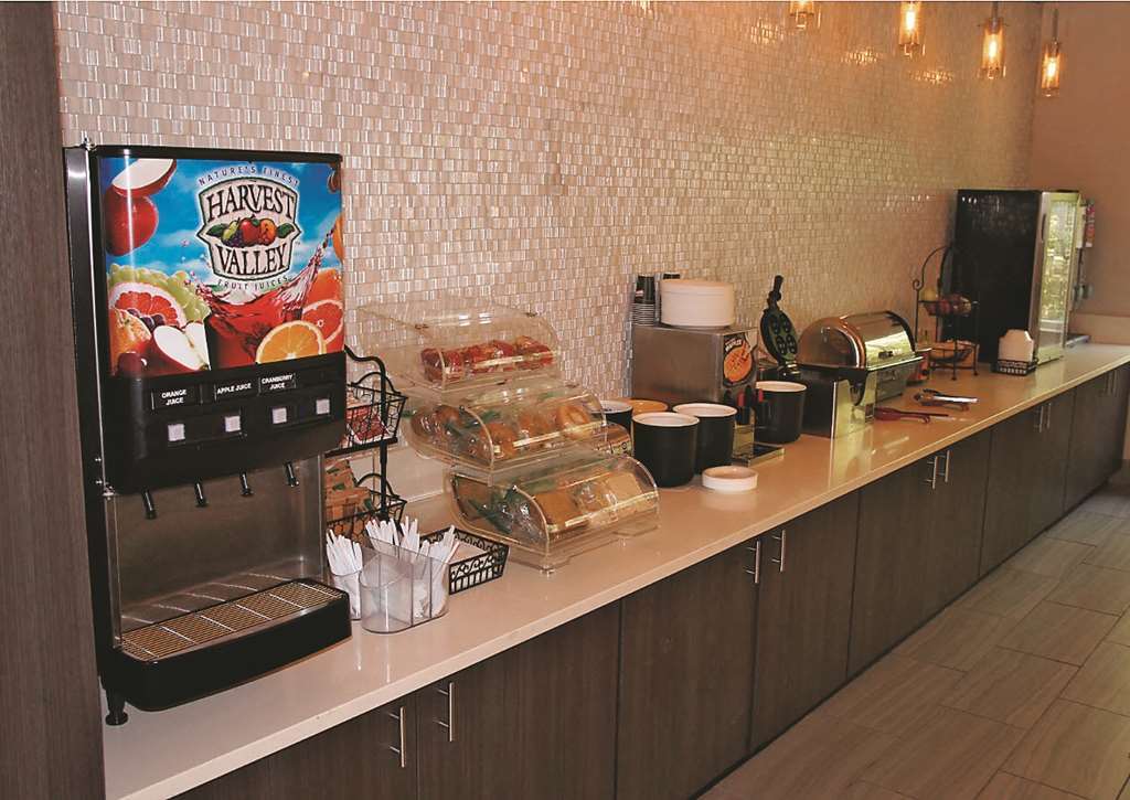 La Quinta Inn By Wyndham Indianapolis North Ресторан фото
