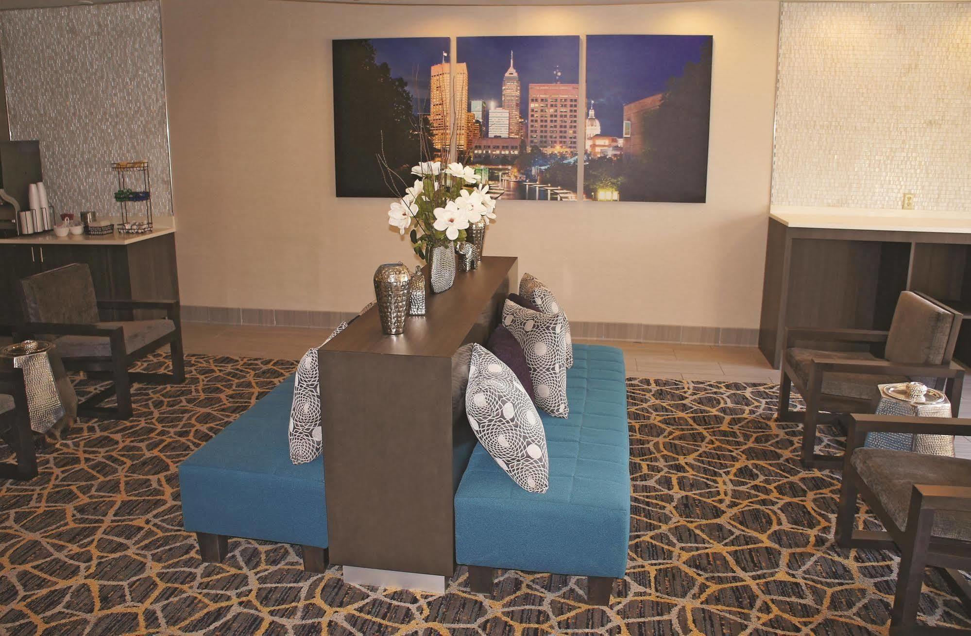 La Quinta Inn By Wyndham Indianapolis North Экстерьер фото